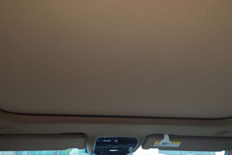 Used Land Rover Range 2025 3.0 L6 400 PS Extended Luxury Edition Headliner