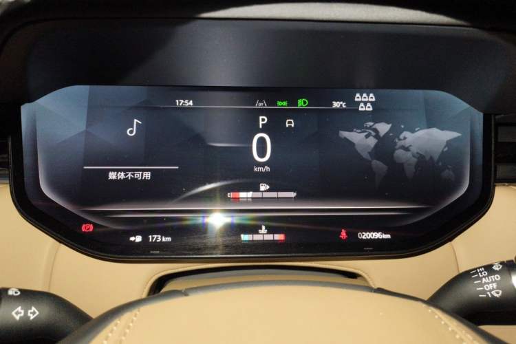 Used Land Rover Range 2025 3.0 L6 400 PS Extended Luxury Version 7-Seater Instrument Cluster