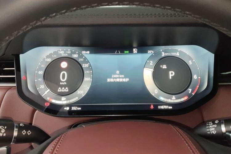 Used Land Rover Range 2025 3.0 L6 400 PS Extended Luxury Edition Instrument Cluster