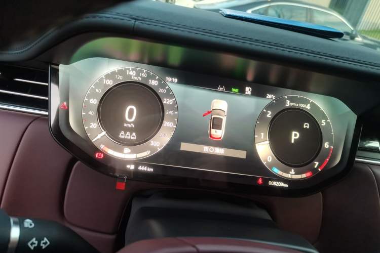 Used Land Rover Range 2025 3.0 L6 400 PS Extended-Length Genesis Edition Instrument Cluster