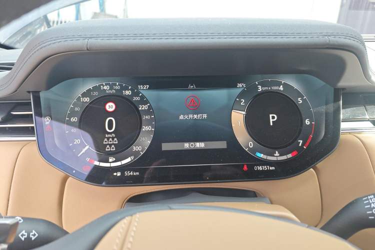 Used Land Rover Range 2025 3.0 L6 400 PS Extended Luxury Version 7-Seater Instrument Cluster