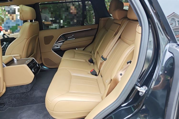 Used Land Rover Range 2025 3.0 L6 400 PS Extended Luxury Edition Left Rear Seat
