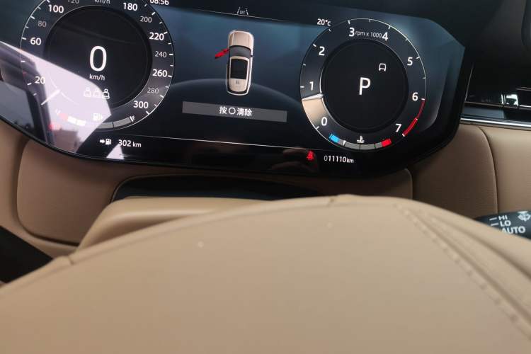 Used Land Rover Range 2025 3.0 L6 400 PS Extended-Length Genesis Edition Odometer Close Up