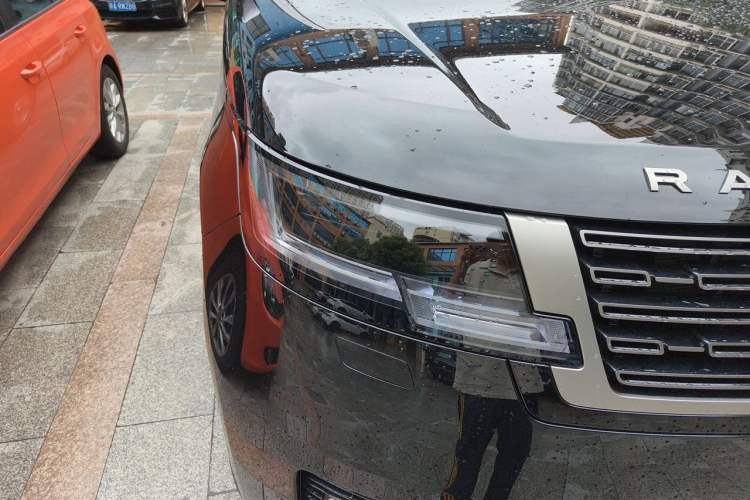 Used Land Rover Range 2025 3.0 L6 400 PS Extended Luxury Edition Right Front Headlight
