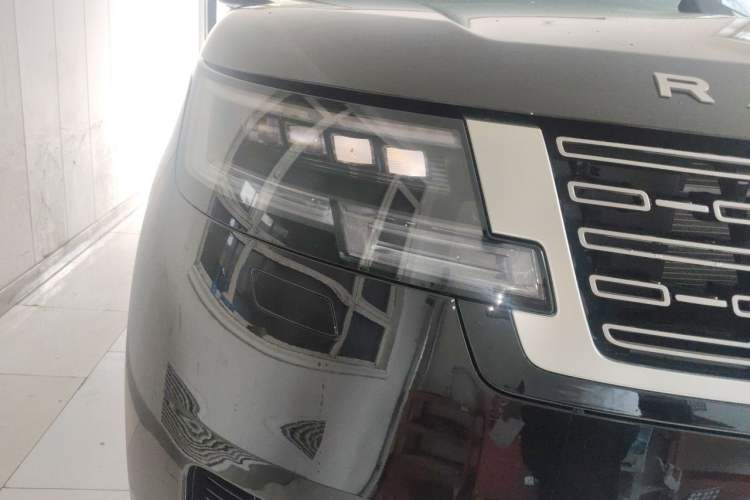 Used Land Rover Range 2025 3.0 L6 400 PS Extended Luxury Edition Right Front Headlight