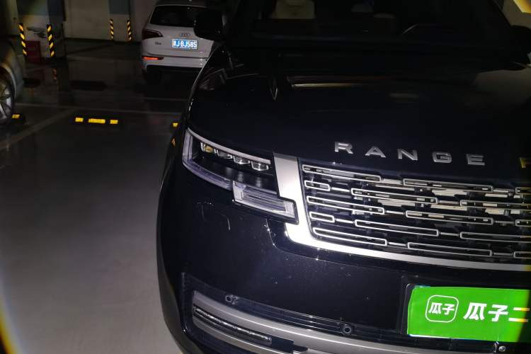 Used Land Rover Range 2025 3.0 L6 400 PS Extended Luxury Edition Right Front Headlight