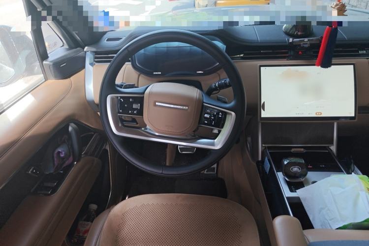 Used Land Rover Range 2025 3.0 L6 400 PS Extended Luxury Edition Steering Wheel