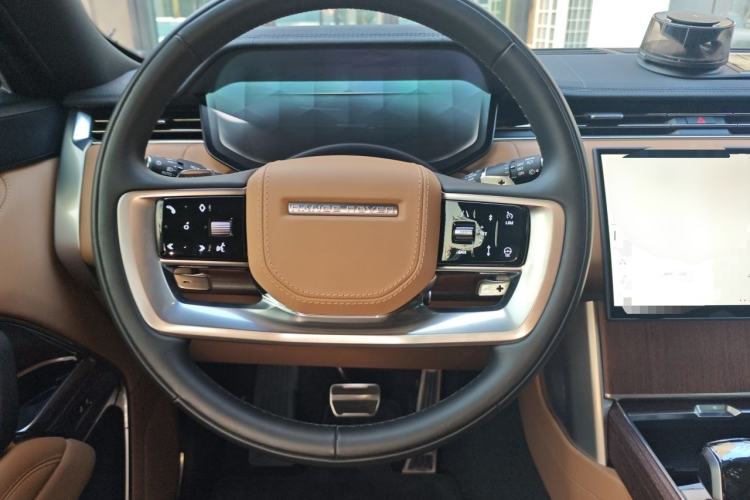 Used Land Rover Range 2025 3.0 L6 400 PS Extended Luxury Edition Steering Wheel