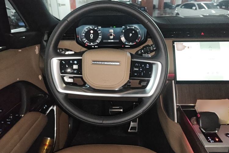 Used Land Rover Range 2025 3.0 L6 400 PS Extended Luxury Edition Steering Wheel
