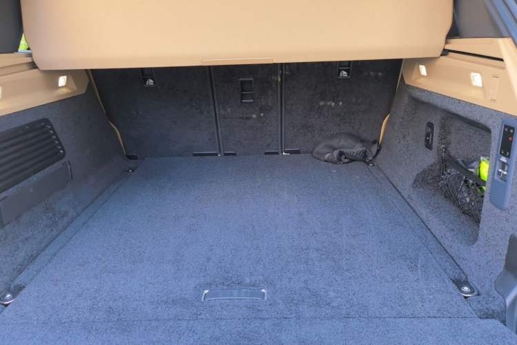 Used Land Rover Range 2025 3.0 L6 400 PS Extended Luxury Edition Trunk
