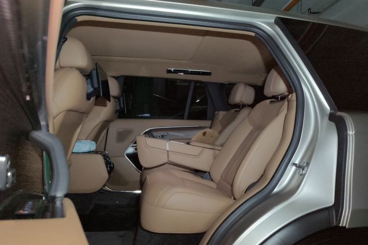 Used Land Rover Range 2025 3.0 L6 400 PS Extended-Length Genesis Edition Left Rear Seat