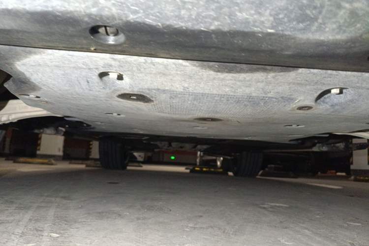 Used Land Rover Range 2025 3.0 L6 360 PS Grand Edition Chassis Front