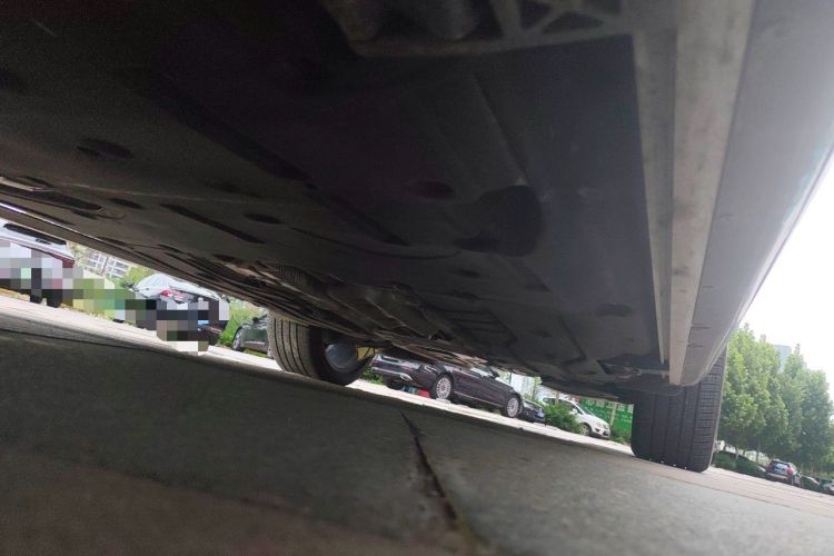 Used Land Rover Range 2025 3.0 L6 400 PS Extended-Length Genesis Edition Chassis Front Left