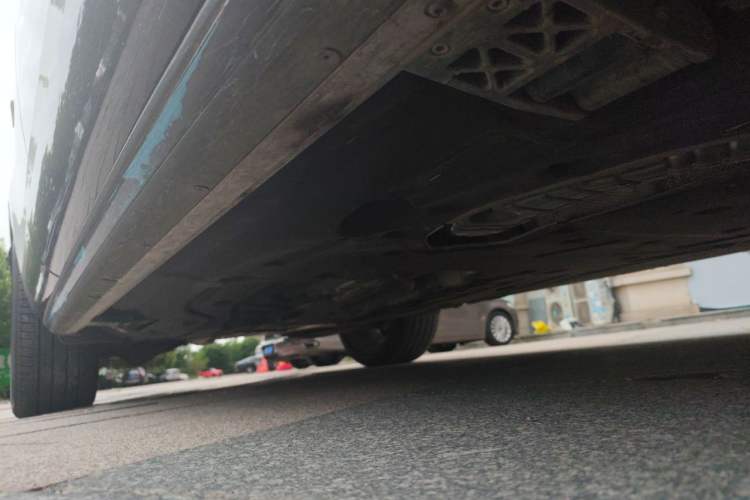 Used Land Rover Range 2025 3.0 L6 400 PS Extended-Length Genesis Edition Chassis Front Right