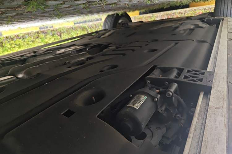Used Land Rover Range 2025 3.0 L6 400 PS Extended Luxury Edition Chassis Rear Left
