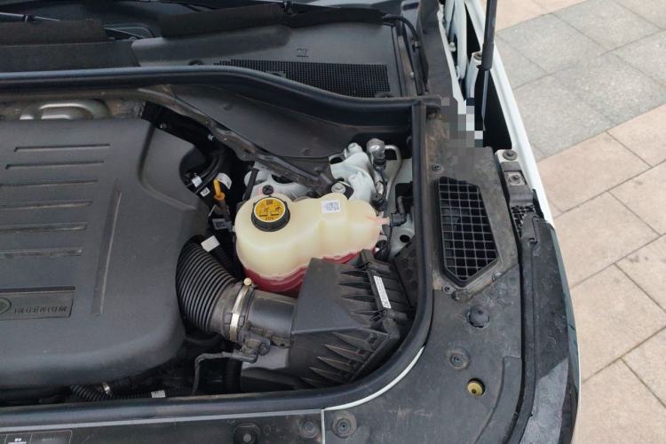 Used Land Rover Range 2025 3.0 L6 400 PS Extended-Length Genesis Edition Engine Bay Left