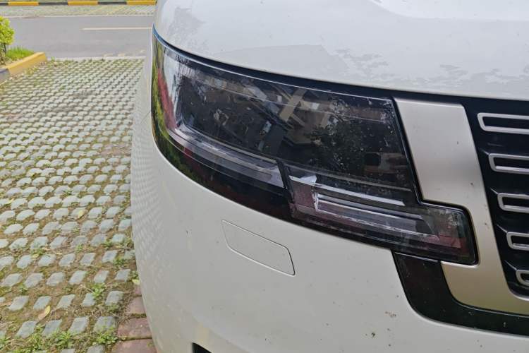 Used Land Rover Range 2025 3.0 L6 400 PS Extended Luxury Edition Right Front Headlight