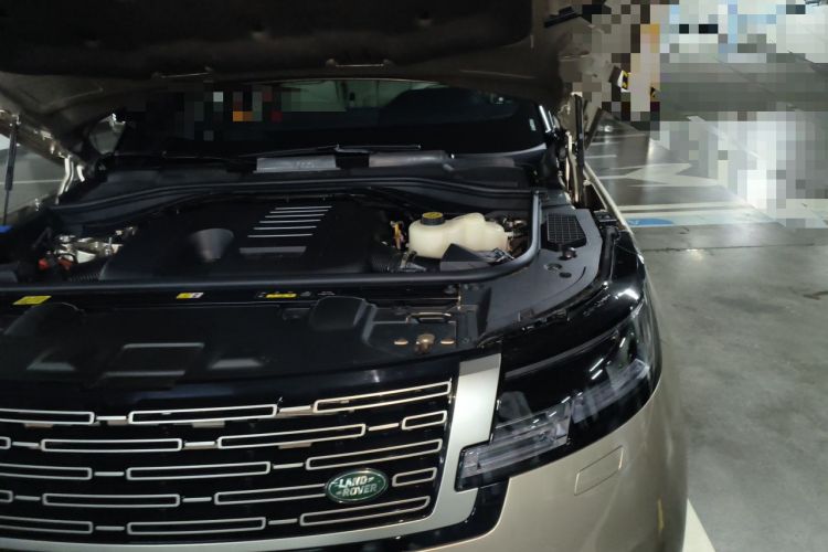 Used Land Rover Range 2025 3.0 L6 400 PS Extended Luxury Edition Engine Bay Left