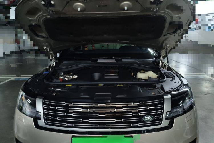 Used Land Rover Range 2025 3.0 L6 400 PS Extended Luxury Edition Engine Bay