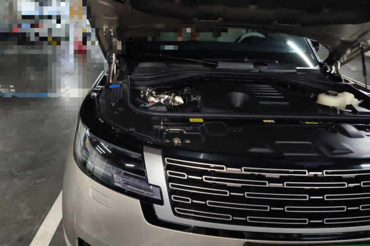 Used Land Rover Range 2025 3.0 L6 400 PS Extended Luxury Edition Engine Bay Right