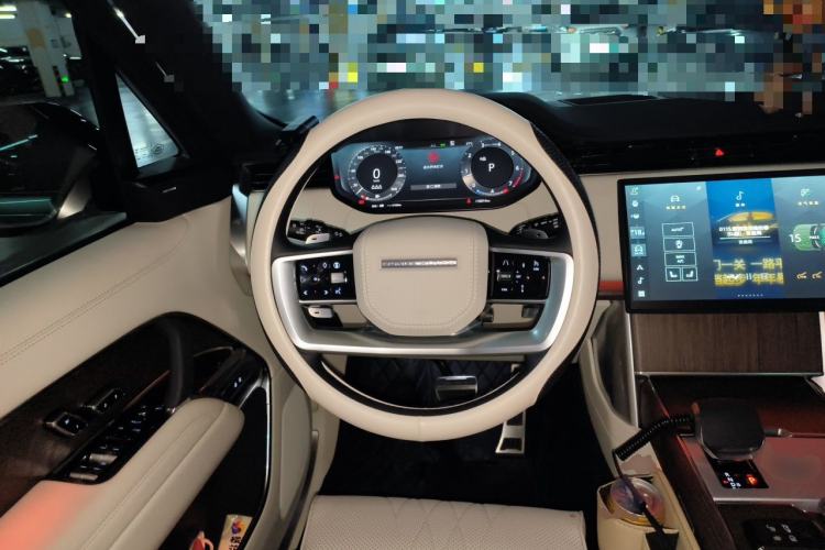 Used Land Rover Range 2025 3.0 L6 400 PS Extended Luxury Edition Steering Wheel