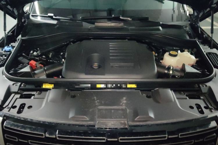 Used Land Rover Range 2026 3.0 L6 400PS SE Long Wheelbase Engine Bay