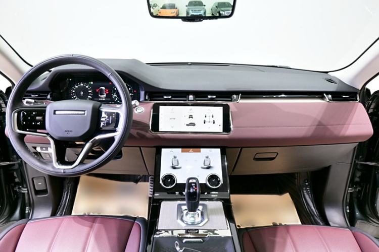Used Land Rover Range Evoque 2022 Facelifted Aurora L 249 PS R-Dynamic Luxury Edition Interior 4