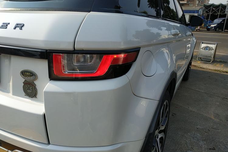 Used Land Rover Range Evoque 2018 240 PS SE DYNAMIC Smart Edition Exterior 6