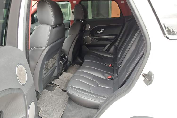 Used Land Rover Range Evoque 2014 2.0T 5-Door Ignite Edition Interior 2