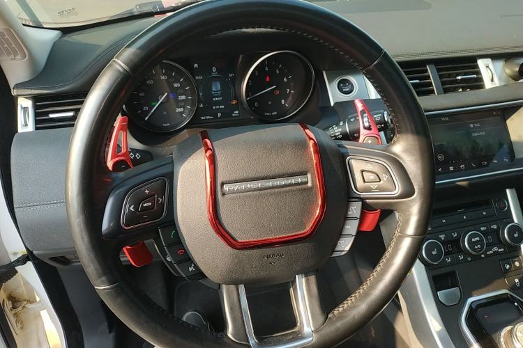 Used Land Rover Range Evoque 2018 240 PS SE DYNAMIC Smart Edition Steering Wheel