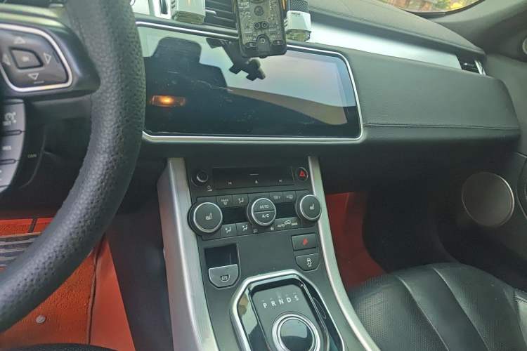 Used Land Rover Range Evoque 2012 2.0T 5-Door Ignite Edition Audio And AC Panel