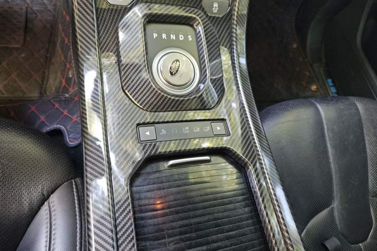 Used Land Rover Range Evoque 2012 2.0T 5-Door Ignite Edition Gear Lever