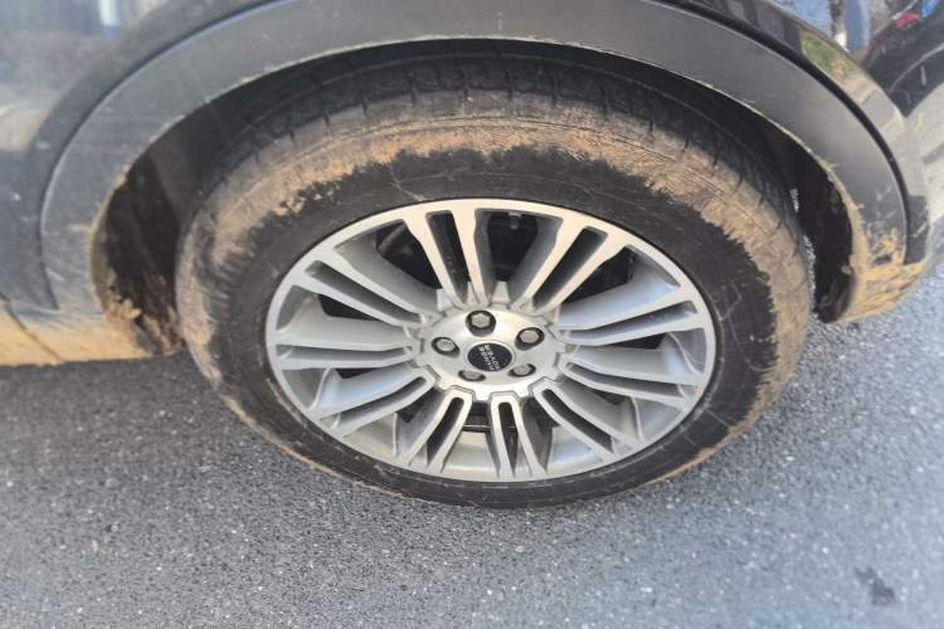 Used Land Rover Range Evoque 2012 2.0T 5-Door YAOZHI Version Right Front Wheel Hub