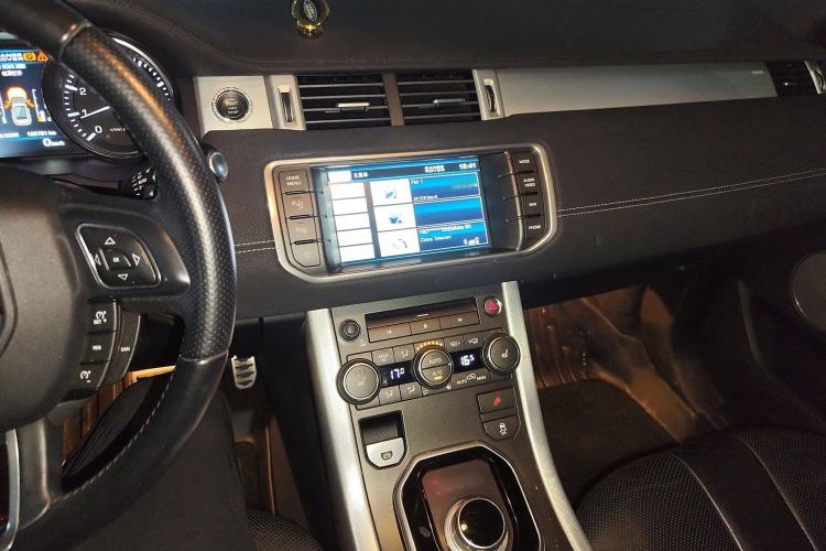 Used Land Rover Range Evoque 2012 2.0T 5-Door Ignite Edition Audio And AC Panel