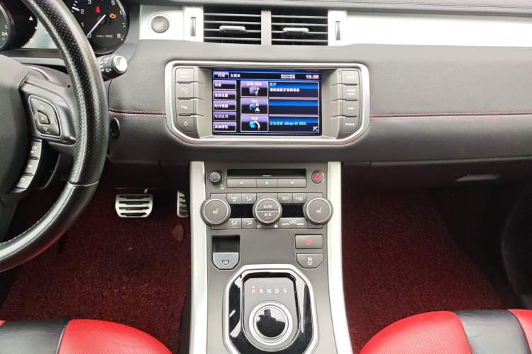 Used Land Rover Range Evoque 2012 2.0T 5-Door Ignite Edition Audio And AC Panel