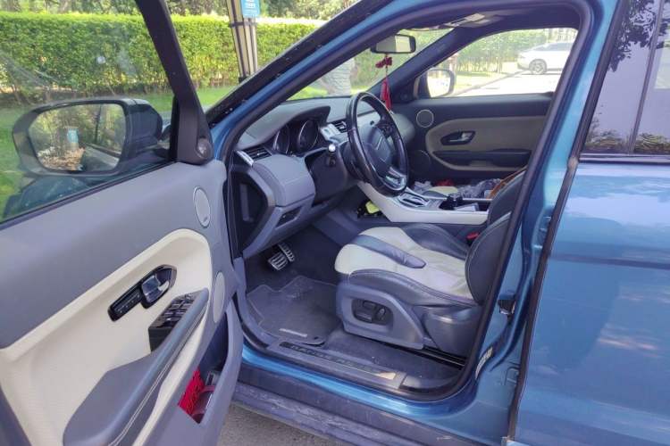 Used Land Rover Range Evoque 2012 2.0T 5-Door Ignite Edition Driver Seat