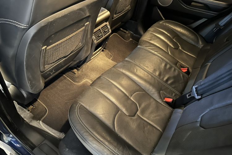 Used Land Rover Range Evoque 2012 2.0T 5-Door Ignite Edition Interior 4