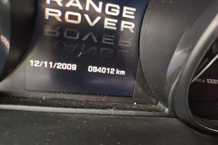 Used Land Rover Range Evoque 2012 2.0T 5-Door Ignite Edition Odometer Close Up