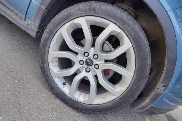 Used Land Rover Range Evoque 2012 2.0T 5-Door Ignite Edition Right Front Wheel Hub