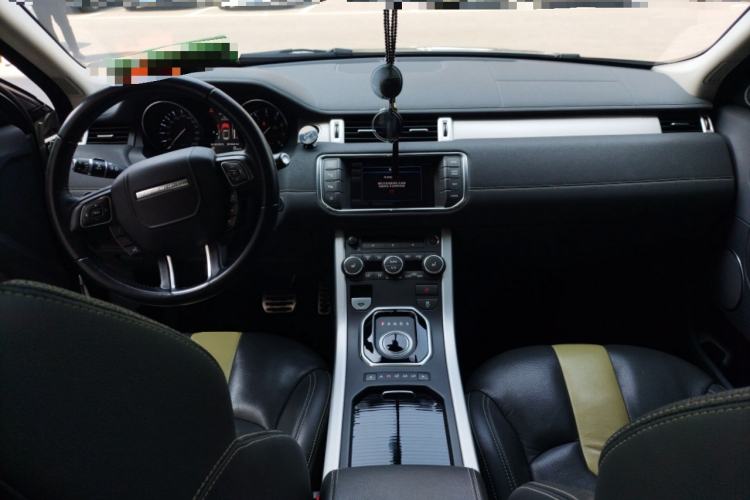 Used Land Rover Range Evoque 2012 2.0T 3-Door Ignite Edition Center Console