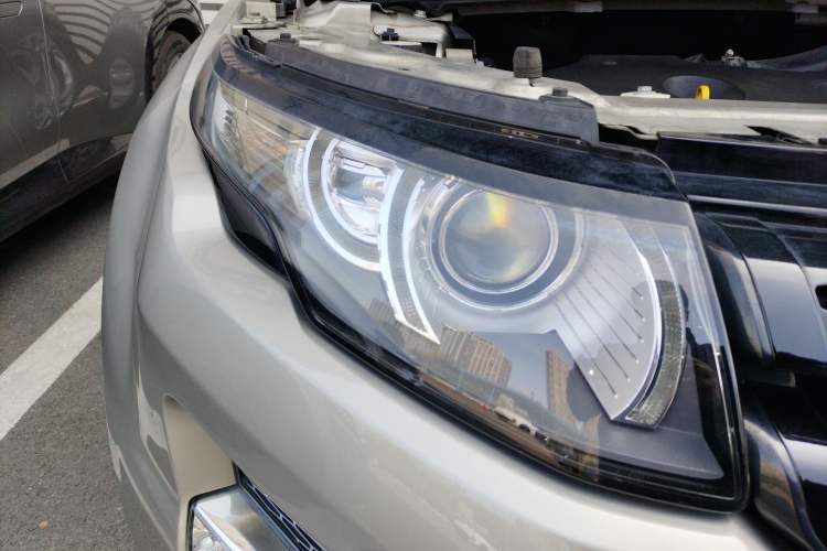Used Land Rover Range Evoque 2012 2.0T 3-Door Ignite Edition Right Front Headlight