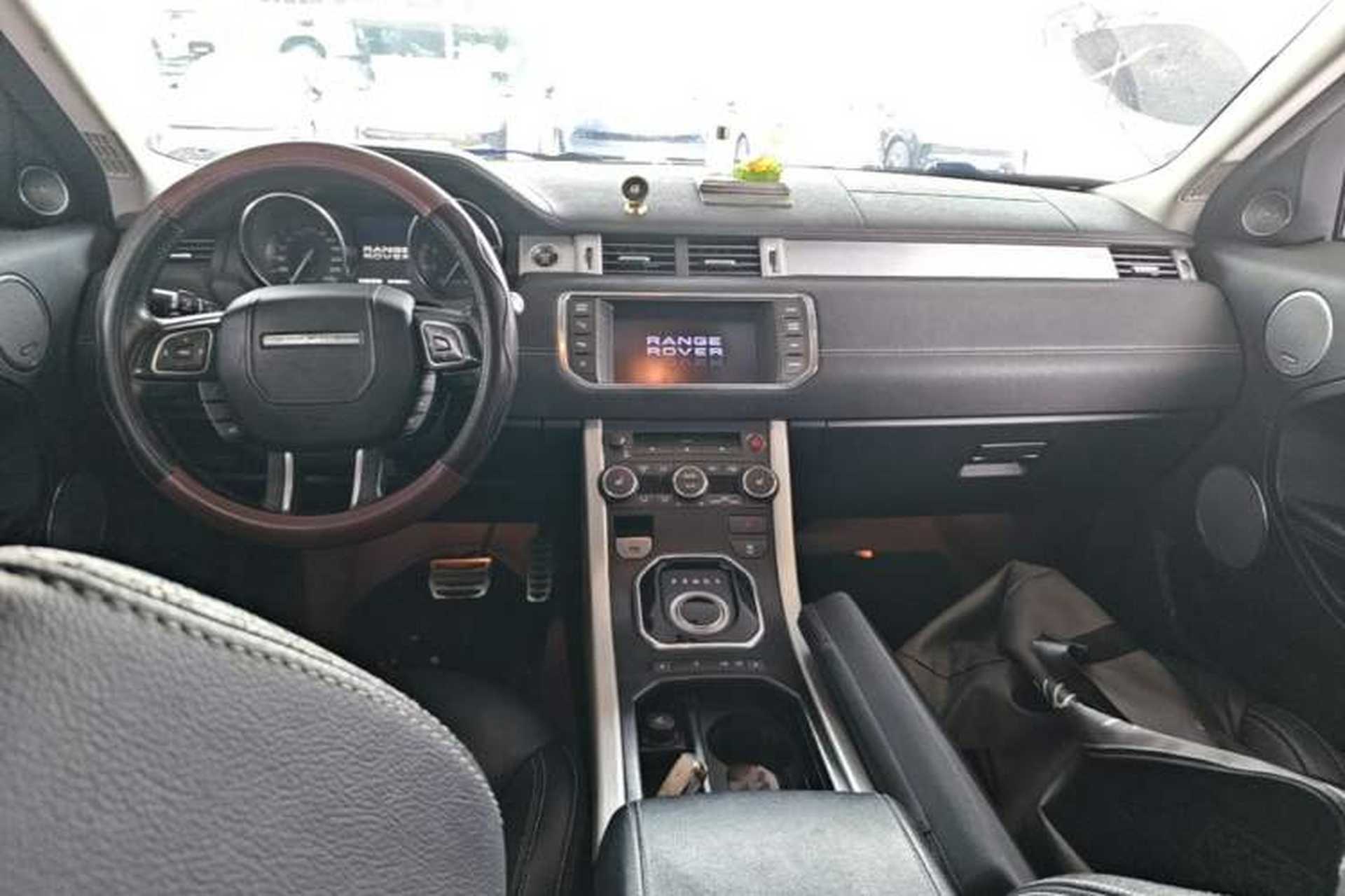 Used Land Rover Range Evoque 2012 2.0T 5-Door Ignite Edition Center Console