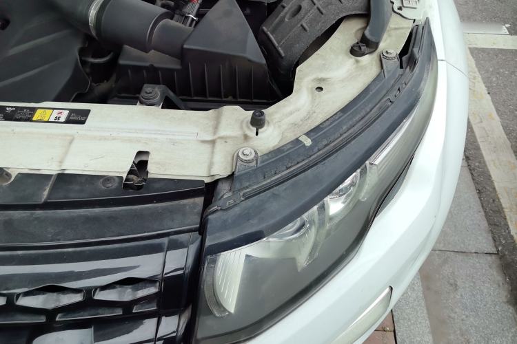 Used Land Rover Range Evoque 2012 2.0T 5-Door Ignite Edition Engine Bay Left