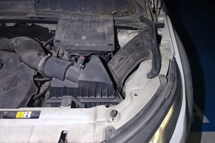Used Land Rover Range Evoque 2012 2.0T 5-Door Ignite Edition Engine Bay Left