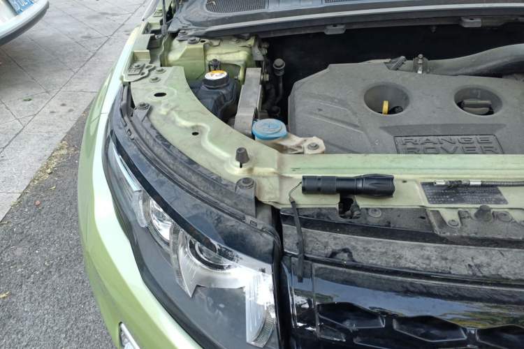 Used Land Rover Range Evoque 2012 2.0T 5-Door YAOZHI Version Engine Bay Right
