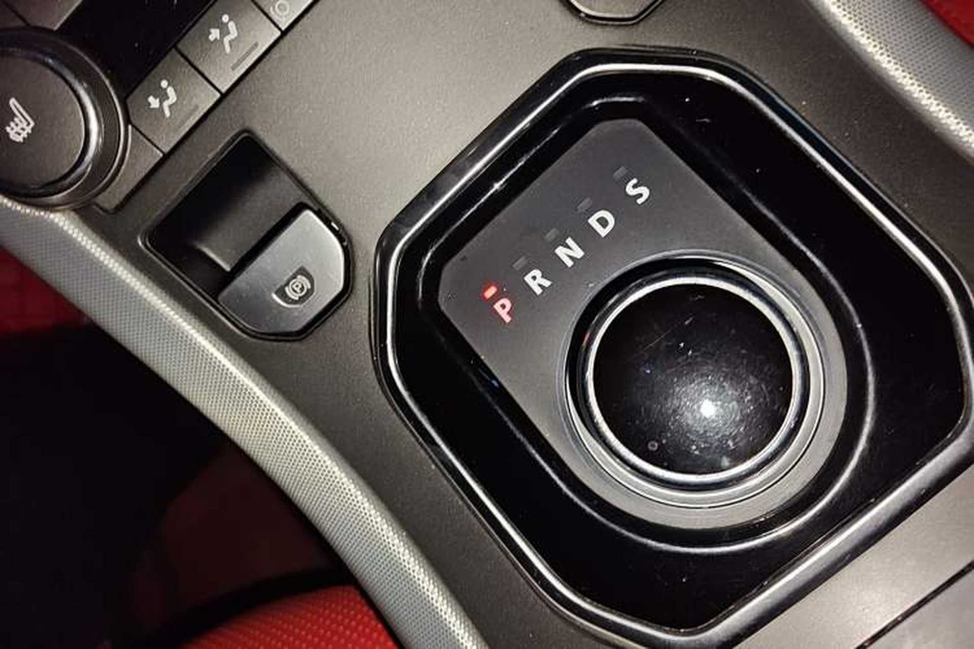 Used Land Rover Range Evoque 2012 2.0T 5-Door Ignite Edition Gear Lever