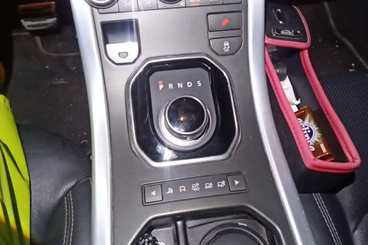 Used Land Rover Range Evoque 2012 2.0T 5-Door Ignite Edition Gear Lever