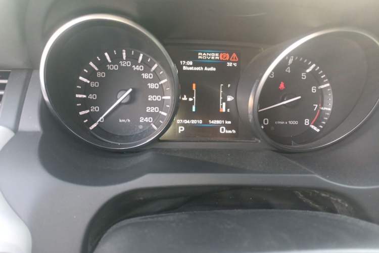 Used Land Rover Range Evoque 2012 2.0T 5-Door YAOZHI Version Odometer Close Up