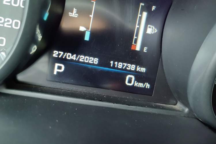 Used Land Rover Range Evoque 2012 2.0T 5-Door Ignite Edition Odometer Close Up