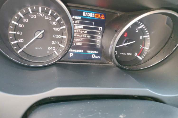 Used Land Rover Range Evoque 2012 2.0T 5-Door Ignite Edition Odometer Close Up